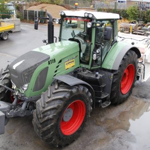 Fendt 936 Tractor with Wirtgen WS250 stabilizer – With operator – Picks and Fuel charged extra